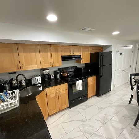 Lovely Remodeled 2Bdrm Basement Home Ουάσινγκτον Εξωτερικό φωτογραφία