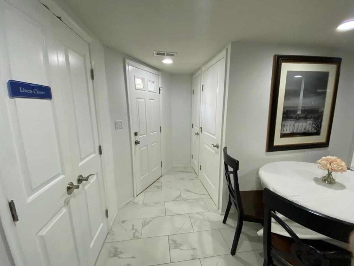 Lovely Remodeled 2Bdrm Basement Home Ουάσινγκτον Εξωτερικό φωτογραφία