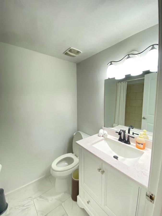 Lovely Remodeled 2Bdrm Basement Home Ουάσινγκτον Εξωτερικό φωτογραφία