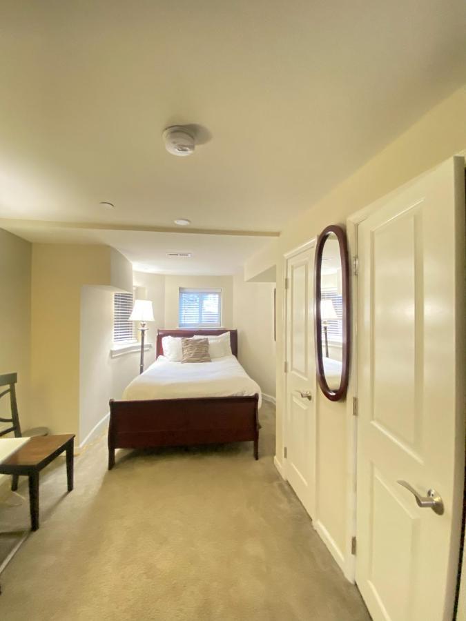 Lovely Remodeled 2Bdrm Basement Home Ουάσινγκτον Εξωτερικό φωτογραφία