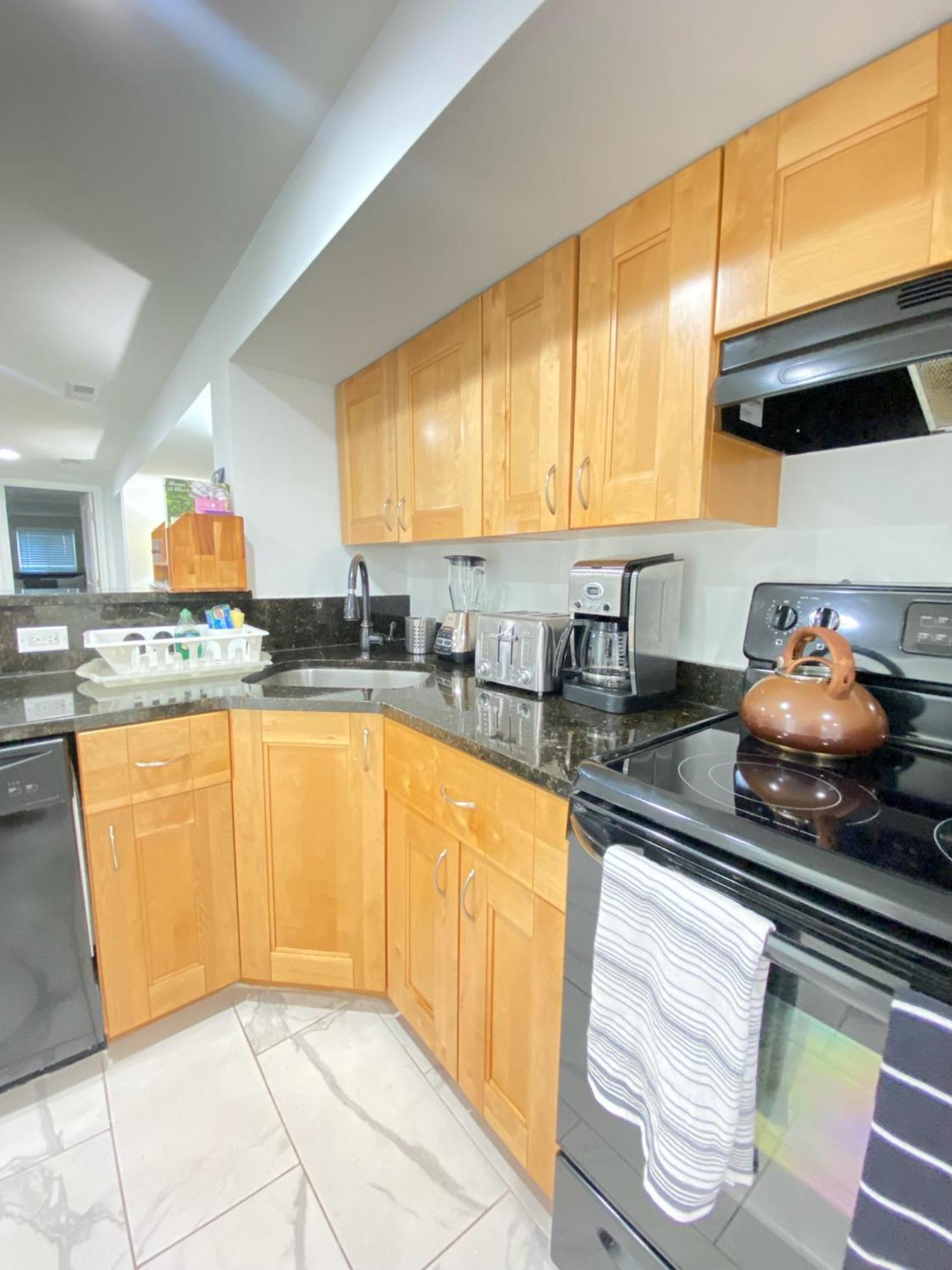 Lovely Remodeled 2Bdrm Basement Home Ουάσινγκτον Εξωτερικό φωτογραφία